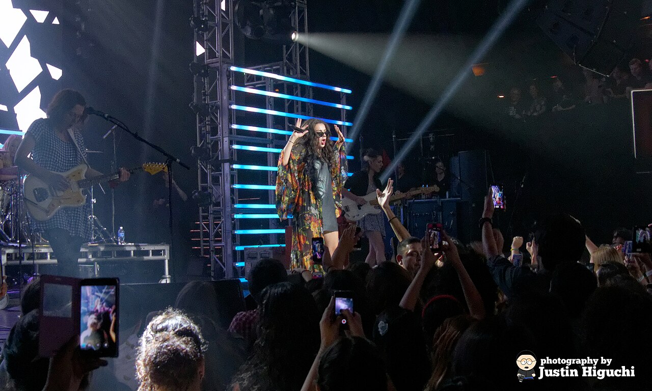 Charli XCX durante una presentación en el Avalon Theatre de Hollywood, 23 de agosto de 2014; foto de archivo.